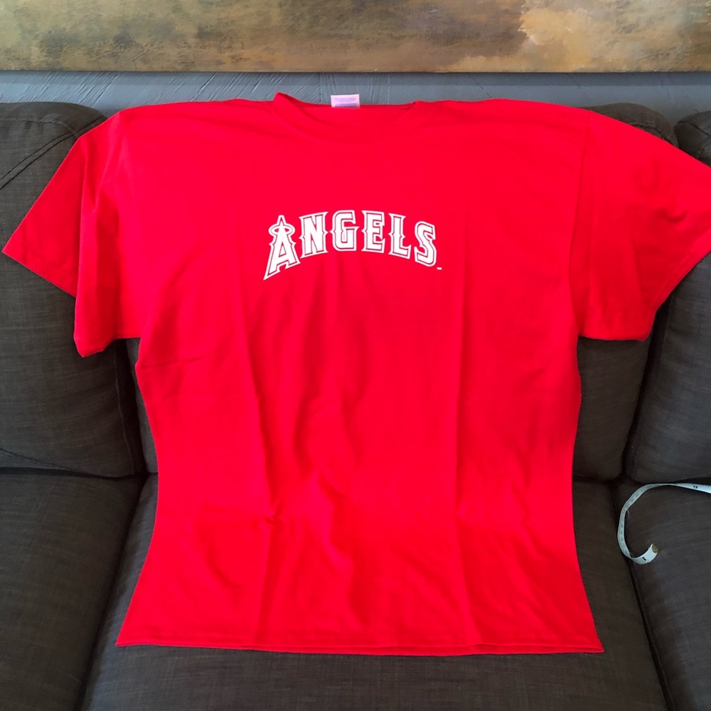 🖤 NWOT angels t-shirt